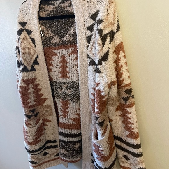 ChicSoul Aztec Print 1X open front cardigan sweater - Picture 2 of 6